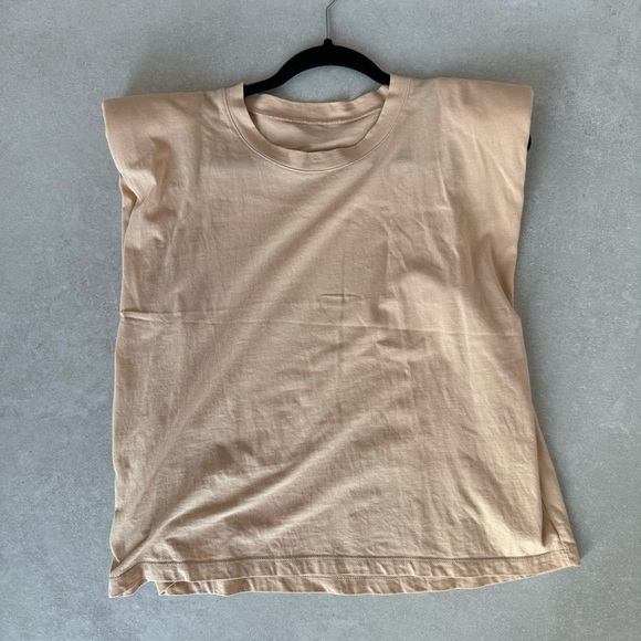 STORETS MUSCLE TEE WITH SHOULDER PADS - Picture 6 of 9